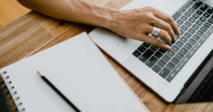 An expert spotting deepfakes.